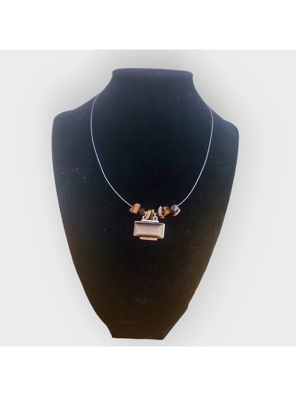NY Stone & Bead Wire Necklace